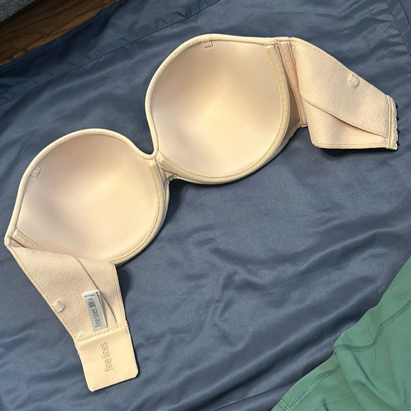 Fine lines strapless bra 36E - Picture 2 of 6